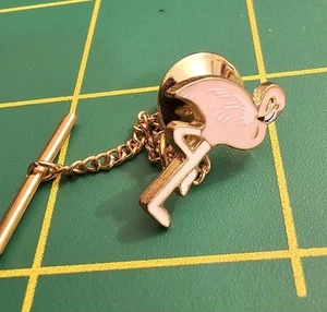 Vintage Pink Flamingo Enameled Tie Tac Or Lapel Pin B16 - Picture 1 of 2