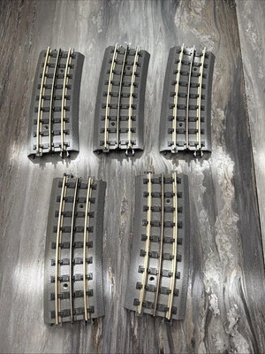#108A  MTH RealTrax O-72 Half  Curve  72" radius  O Gauge  TUBULAR  5 Pieces - Image 1 of 2