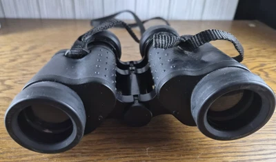 Vintage Vanguard Durable BR-7350W  7 X 35mm Wide Angle 9.5° in case - Image 1 of 4