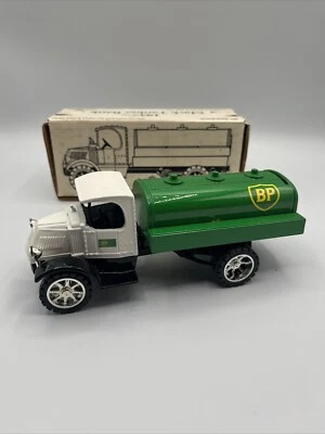 RARO PETROLERO MACK 1935 BP OIL VINTAGE - BANCO DE MONEDAS FUNDIDAS - ERTL - #1537 Foto 1 de 3