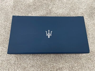 Maserati Levante Aluminio Cromo Modelo Escala 1:43 Pisapapeles Juego Caja Regalo Foto 1 de 4