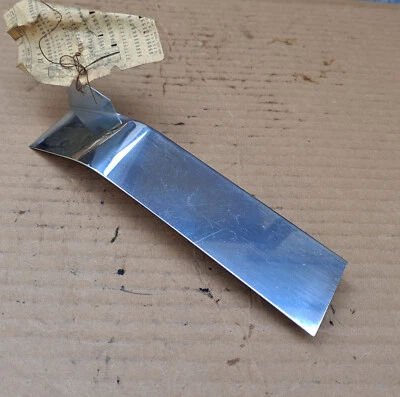 Chrysler 300 New Yorker Windsor 1956 nuevo MoPar cuarto izquierdo relleno de parachoques interior Foto 1 de 3