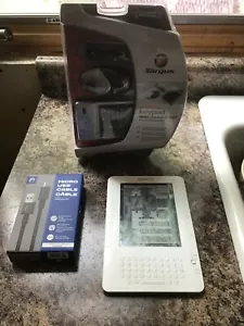 Amazon Kindle 2nd Gen Wifi Ereader D00701 serial #B003BOA20184120C - Picture 1 of 3
