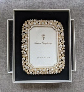 Two's Company Crystal & Pearl Picture Frame - Margrit Austrian Photo Frame - NEW - Picture 1 of 3
