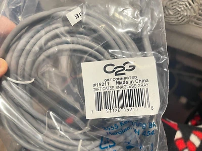 C2G 15211 25ft Cat5e Snagless Unshielded (UTP) Network Patch Cable Gray Cat (V8 - Image 1 of 4