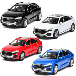 1:32 Audi Q8 Alloy Diecast Car Model Toy Vehicle with Sound Light Children Gift