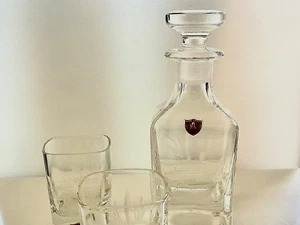 QUEEN ELIZABETH 2 BURNS HAND CUT ETCHED CRYSTAL 1X Decanter 2X Shot Glasses - Picture 1 of 12