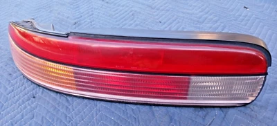 Lexus SC300 SC400 1995-96 izquierda izquierda izquierda lado del conductor QTR MTD OEM luz trasera freno lámpara Foto 1 de 4