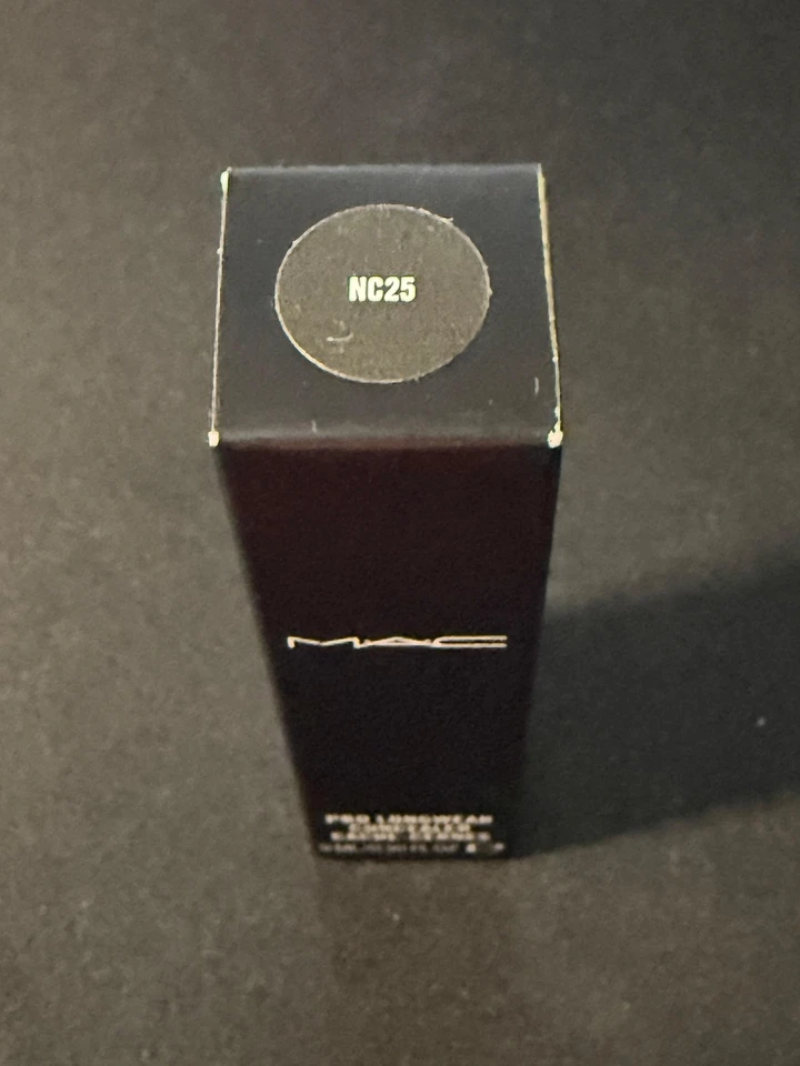 Mac Cosmetics Pro Longwear Concealer Nc25