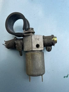 Válvula de aire auxiliar de CA Porsche 944/928 - Imagen 1 de 2