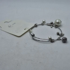 C Est. Elegantes Bettelarmband silberfarben Strass und Kunstperlen von 1945 - Bild 1 von 7