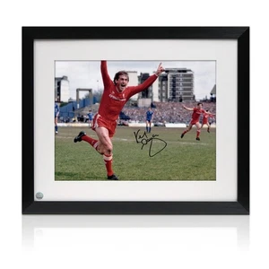 Foto de fútbol firmada por Kenny Dalglish del Liverpool: gol del campeonato. Enmarcado - Imagen 1 de 5