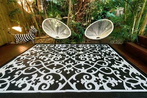 200x270cm GATSBY Outdoor Plastic Rug/Mat BLACK/WHITE Waterproof - Picture 1 of 8