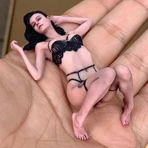 Miniature Figure Scene Props 1/18 Black Lace Anime Girl Diorama Resin Model Toy - Picture 1 of 20