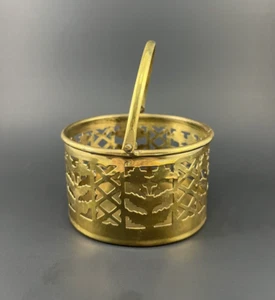 Pequeños recortes de canasta de latón con mango con bisagras vintage - Imagen 1 de 6