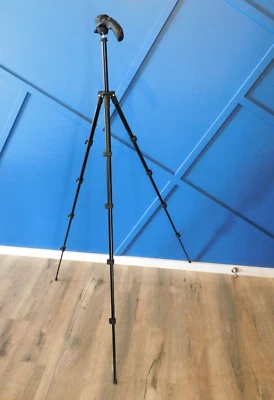 Manfrotto Compact Tripod MKC3-H01 46-154cms VGC - image 1 of 4