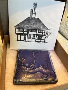 Detroit Pewabic Pottery 2011 Michigan azulejo azul mate caja 3D y papel - Imagen 1 de 3