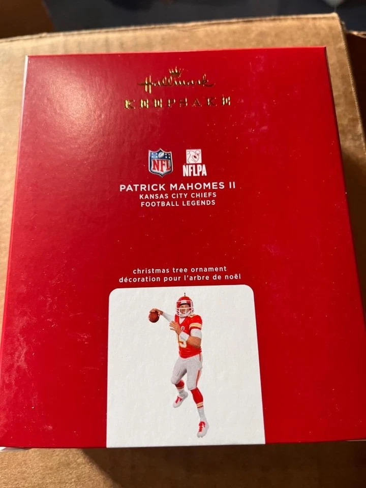 Hallmark Ornament 2020 Patrick Mahomes II Kansas City Chiefs Football Legends 26