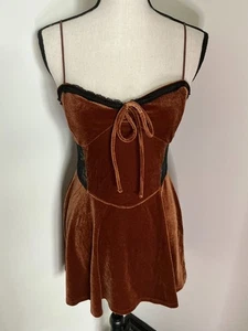 Urban Outfitters Dress Velvet Lace Panel Brown Black Mini Short Cocktail Size M - Picture 1 of 18