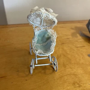 VINTAGE PUPPENHAUS WEISSMETALL KUTSCHE K1 - Bild 1 von 5