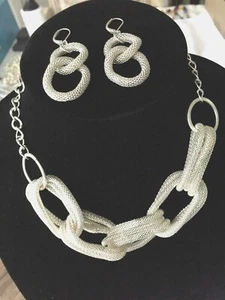 Necklace + Matching Earring 2 PC Set Bold Silver Tone Chunky Mesh Links - Picture 1 of 4