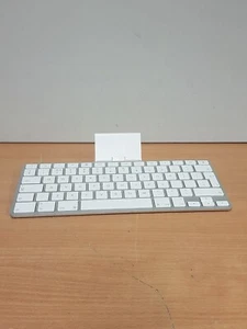 Tastiera Apple iPad con dock iPad - bianco - solo unità (A1359) - Foto 1 di 10