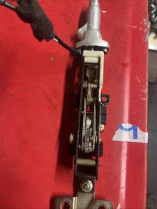 98-03 Mercedes W208 CLK320 CLK430  Rear Bow Lock Cylinder OEM - Imagen 1 de 6