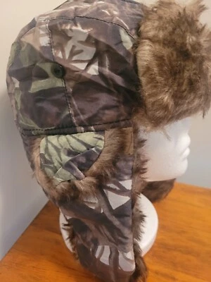 KENTUCKY TACTICAL SUPPLY HUNTERS CAP RUGGED OUTERWEAR GREEN CAMOUFLAGE FAUX FUR - Image 1 of 4