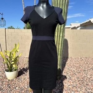 Vestido Vaina Mujer Azul Marino Y Negro Manga Corta Talla XS Por Tres Lunares - Imagen 1 de 8