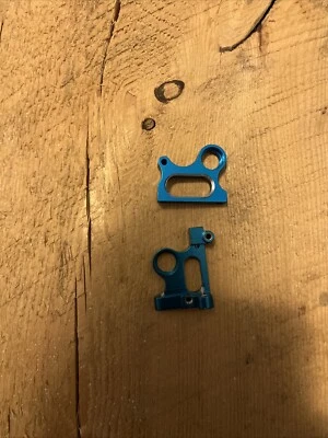 Hpi Super Nitro Rs4 Transmission Mount blue - Image 1 of 2