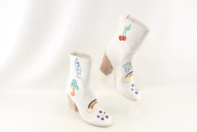 YRU DiiVE BADDIE TAMANHO 7 Botas de Festival Divertidas Brancas Cogumelos Flores Arco-íris Brilhante - Imagem 1 de 4