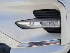 Used Driving Light fits: 2018 Infiniti QX80 fog-driving bumper mounted Grade A - Picture 1 of 24