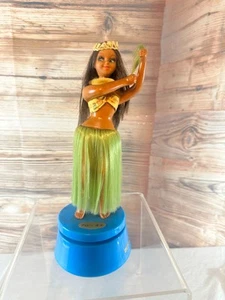Figura Musical Muñeca Artesana Hula Niña Hawaiana Bailando De Colección - Imagen 1 de 16
