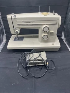 Kenmore Sears Nähmaschine mit Fußpedal Modell 158.13360 - Bild 1 von 18