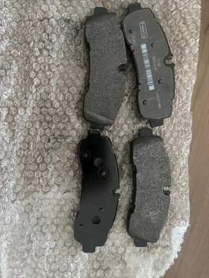 2020 - 2024 福特 Transit 150 - 250 - 350 - 盘式制动垫套装(后) — 第 1/2 张图片