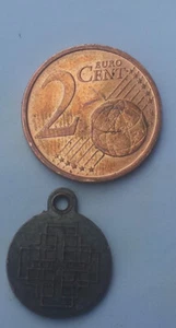 Kirche Medaillon Anhänger Jesuskind Jerusalemkreuz Pilger Relegion - Bild 1 von 2