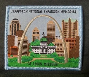 PARCHE BORDADO JEFFERSON NATIONAL EXPANSION MEMORIAL ST. LOUIS MISSOURI - Imagen 1 de 1