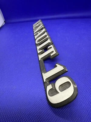 Logo Abzeichen Emblem Sigel RENAULT 19 Metall Teil Original Angebot Sehr Guter - Bild 1 von 4