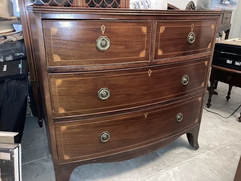 Chest Of Drawers - 19th Century American Federalist / George III Style Cover
