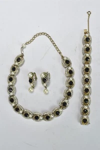 Vintage HOBE 3 PIECE JEWELRY SET CHOKER NECKLACE BRACELET CLIP ON EARRINGS 07183 - Picture 1 of 4