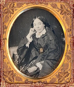 Artistically Posed Smiling Woman Touching Face 1/6 Plate Daguerreotype W363 - Bild 1 von 3