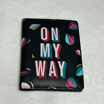 Cartera organizadora de viaje con soporte floral de cuero fósil “en camino” Foto 1 de 4