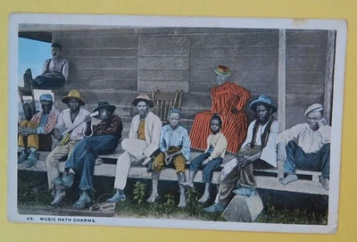 Postal de banjoista y otros en porche, "Music Hath Charms" circa 1910 Foto 1 de 2