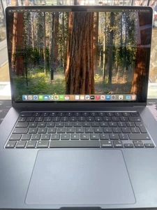 MacBook Air 16,13 M4 16gb/256gb SSD 15 Inch Midnight CC-3 Grade A 2025 Mint. - Picture 1 of 7