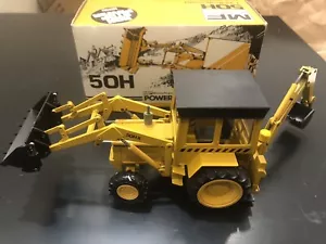 Terna trattore Conrad 2952 Massey Ferguson Powerpart MF 50H 1:35 pressofusa in scatola - Foto 1 di 20
