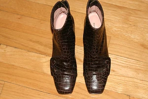 NANETTE LEPORE BROWN CROC ANKLE LEATHER BOOT SIZE 37 BRAND NEW - Picture 1 of 7