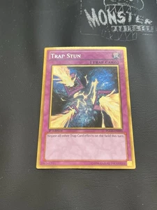 YUGIOH TRAP STUN GOLD RARE PGLD-EN090 1ST EDITION - Picture 1 of 2