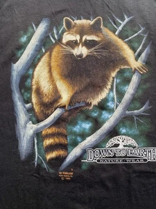 VTG 1990 3D Emblem Down To Earth Raccoon T-shirt Sz Medium Black Single Stitch - Picture 1 of 7