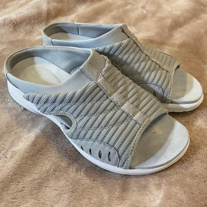 Scarpe Easy Spirit donna taglia 7 sandali slip on medi comodi rete Raciee2 - Foto 1 di 9