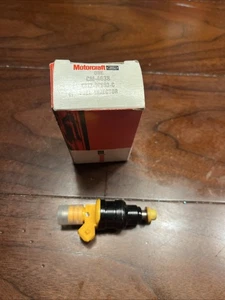 New Genuine Ford E8TZ-9F593-C CM-4638 Fuel Injector - Picture 1 of 5